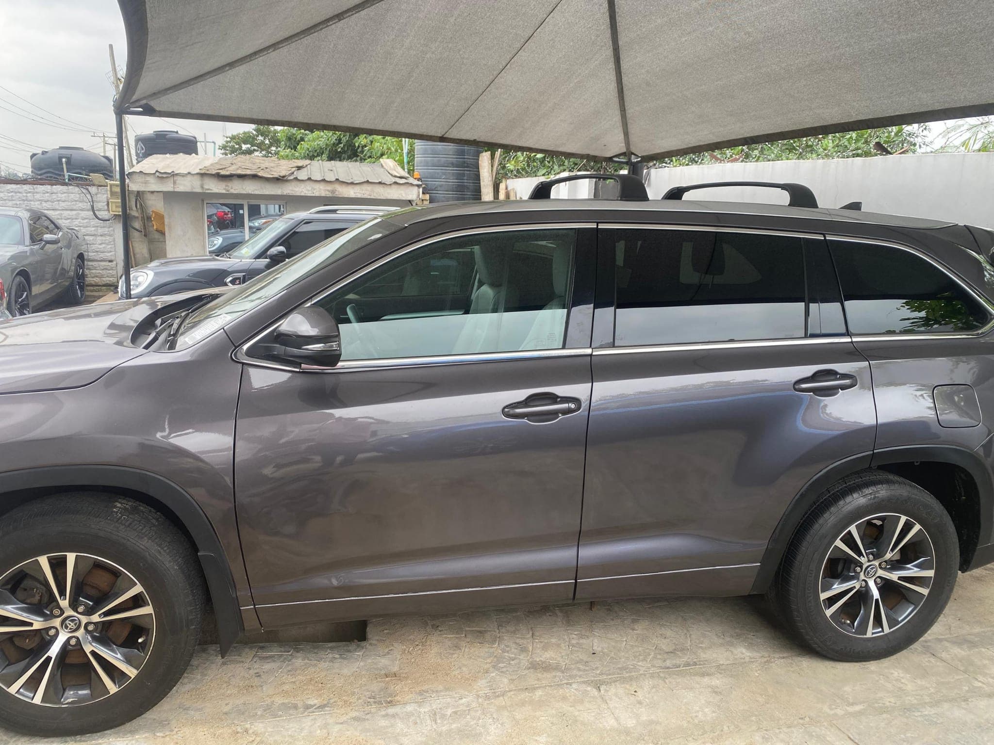 2016 Toyota Highlander XLE - Image 1